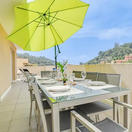 Spacieux Rooftop Parking, Terrasse Ensoleillee