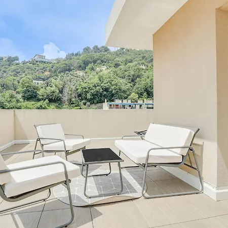 Appartement Spacieux Rooftop Parking, Terrasse Ensoleillee