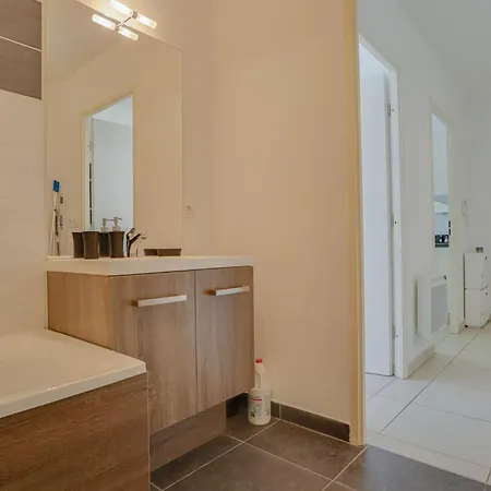 Spacieux Rooftop Parking, Terrasse Ensoleillee דירה *