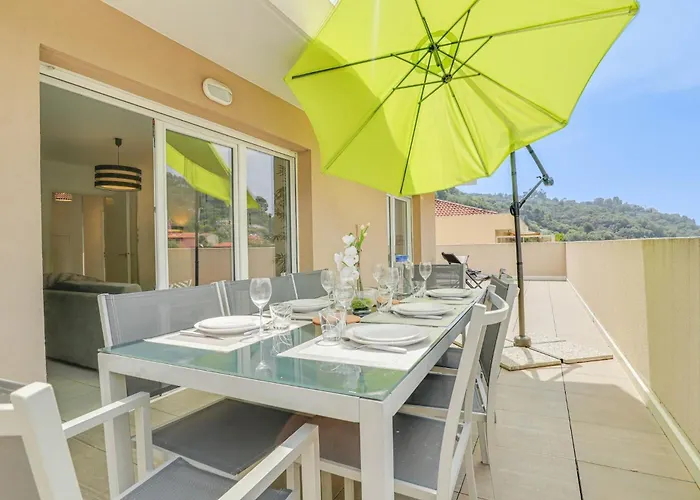 Spacieux Rooftop Parking, Terrasse Ensoleillee