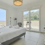 Spacieux Rooftop Parking, Terrasse Ensoleillee Apartment Menton