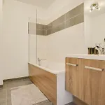 Spacieux Rooftop Parking, Terrasse Ensoleillee * Μεντόν