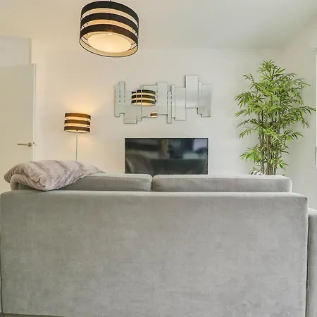 Апартаменты Spacieux Rooftop Parking, Terrasse Ensoleillee *