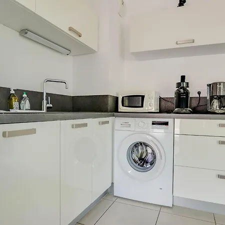 Spacieux Rooftop Parking, Terrasse Ensoleillée Appartement Menton