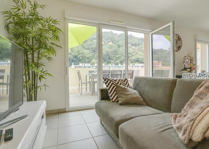 Spacieux Rooftop Parking, Terrasse Ensoleillee